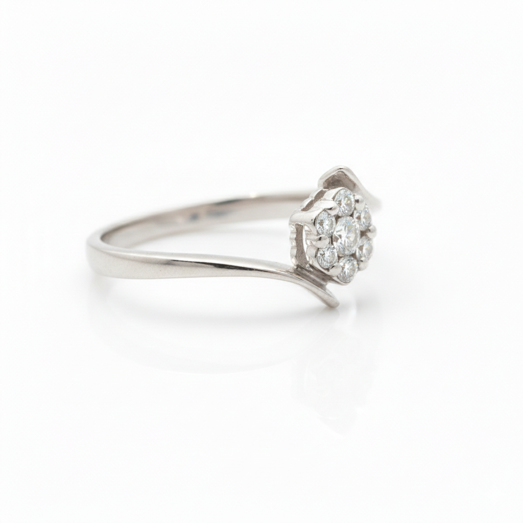 טבעת זהב 14K פרח יהלומים 0.16 קראט מק״ט MN16