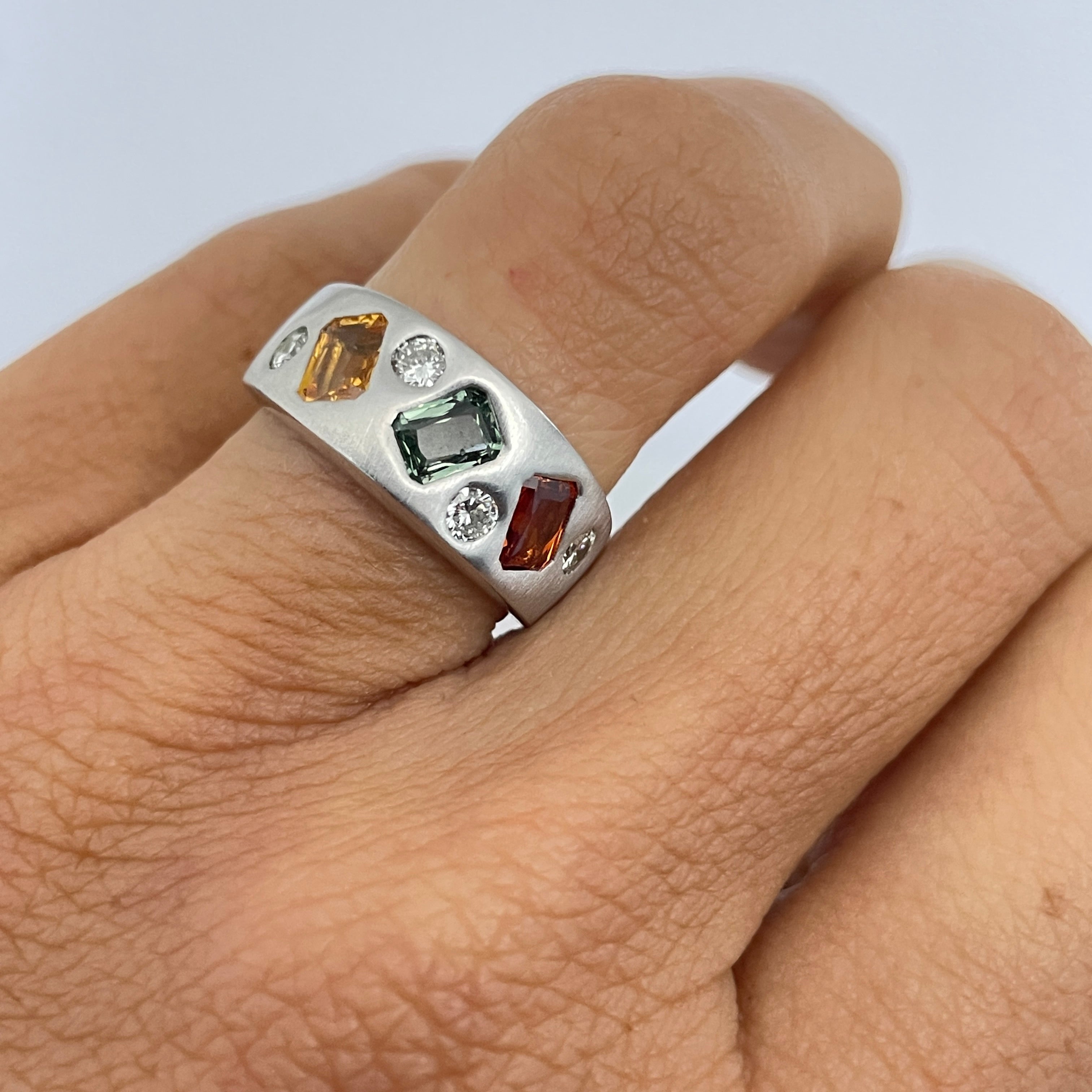 טבעת אבני חן צבעוניות 1.00 קראט ויהלומים 0.25 קראט צבע F ניקיון VS זהב 14K לבן מק"ט 552