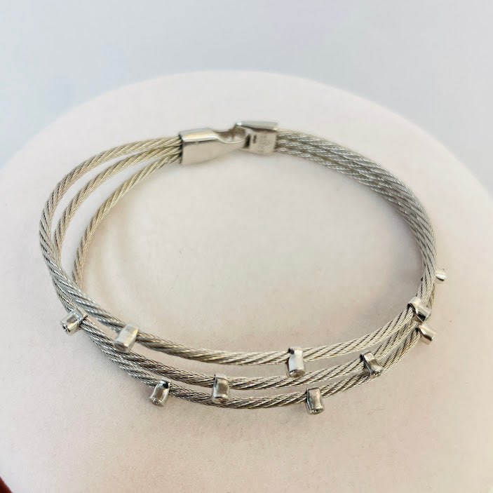 צמיד סליל קשיח זהב לבן 18K משובץ 0.35 קראט יהלומים טבעיים צבע F נקיון VS מק"ט 474