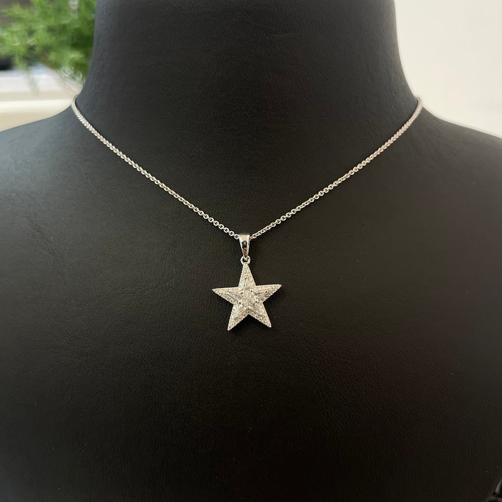 תליון כוכב זהב לבן 18K משובץ 0.43 קראט יהלומים טבעיים צבע F נקיון VS מק"ט 373