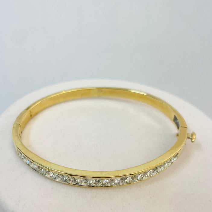 צמיד קשיח זהב צהוב 14K משובץ 3.5 קראט יהלומים טבעיים צבע F נקיון VS מק"ט 267