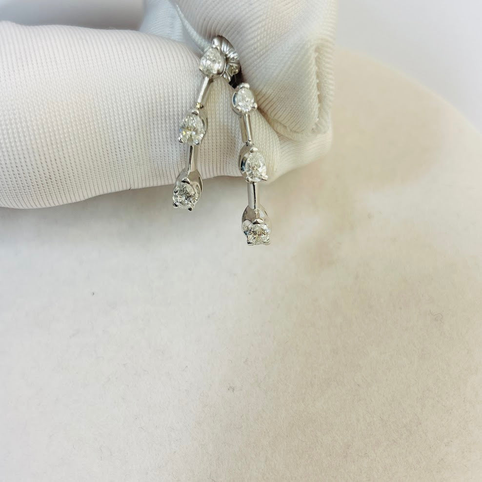 עגילי פס זהב 14K משובצים 0.30 קראט יהלומים טבעיים צבע F נקיון VS מק"ט 275