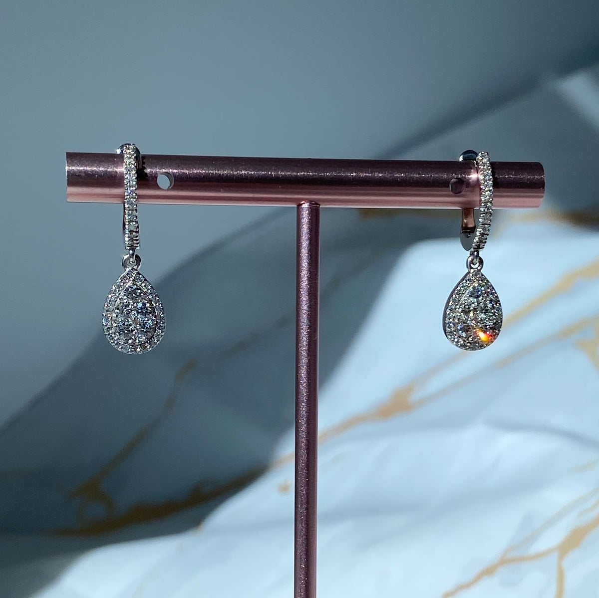 עגילי טיפה תלויים