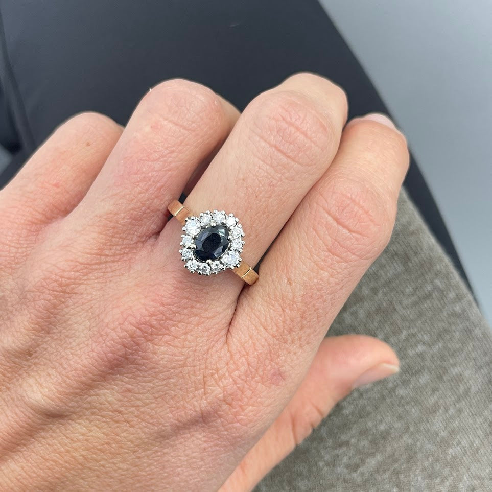 טבעת זהב 14K בסגנון וינטג עם אבן מרכזית 1.00 קראט ספיר ויהלומים טבעיים 0.45 קראט צבע E נקיון VVS מק"ט 179