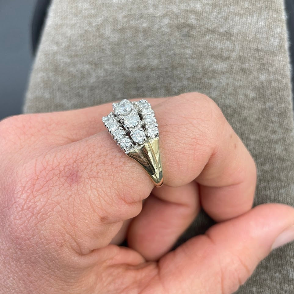 טבעת זהב צהוב 14K משובצת יהלומים טבעיים 1.65 קראט צבע F נקיון VS מק"ט 49