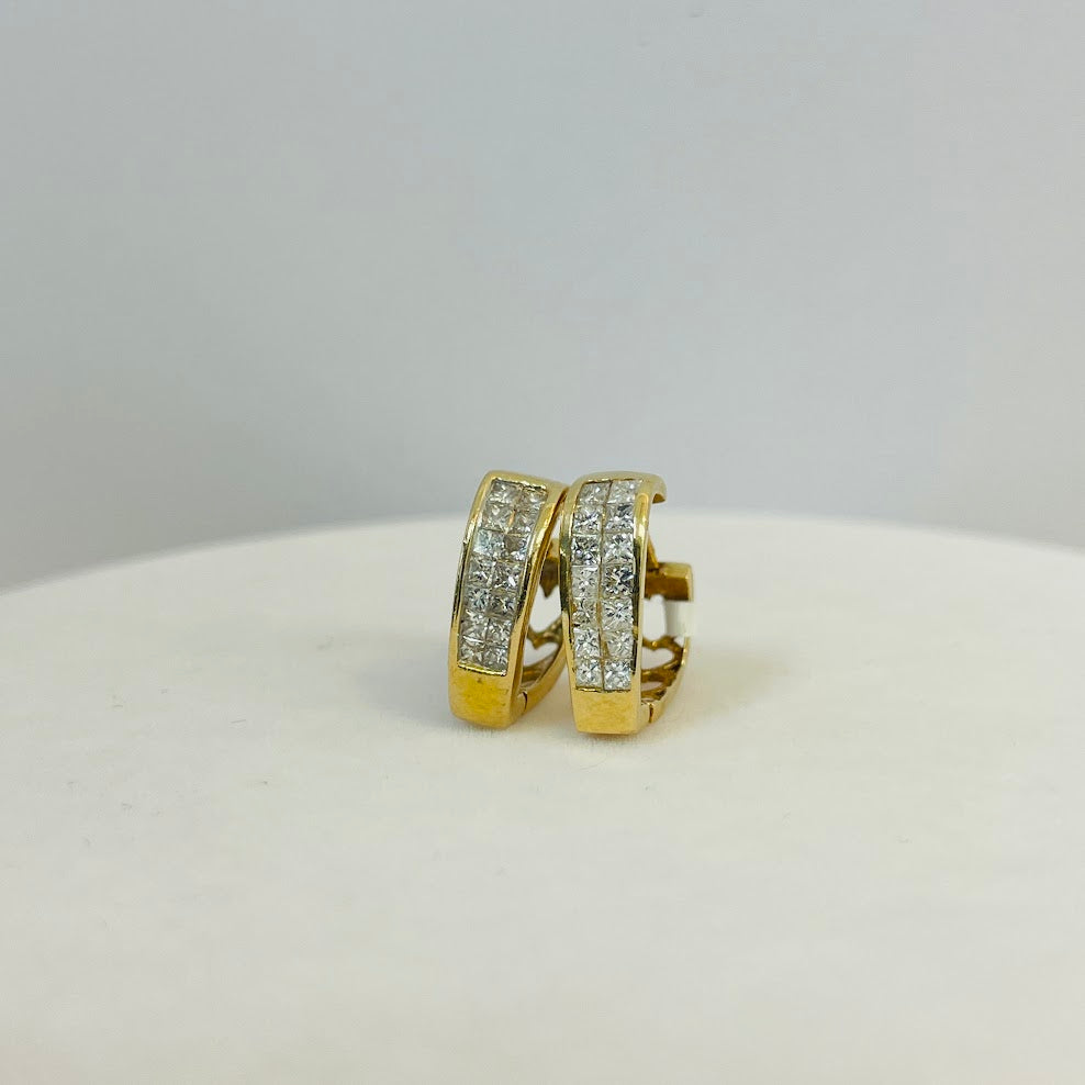 עגילי זהב צהוב 14K משובצים יהלומים טבעיים פרינסס 0.30 קראט צבע F נקיון VS מק"ט 227