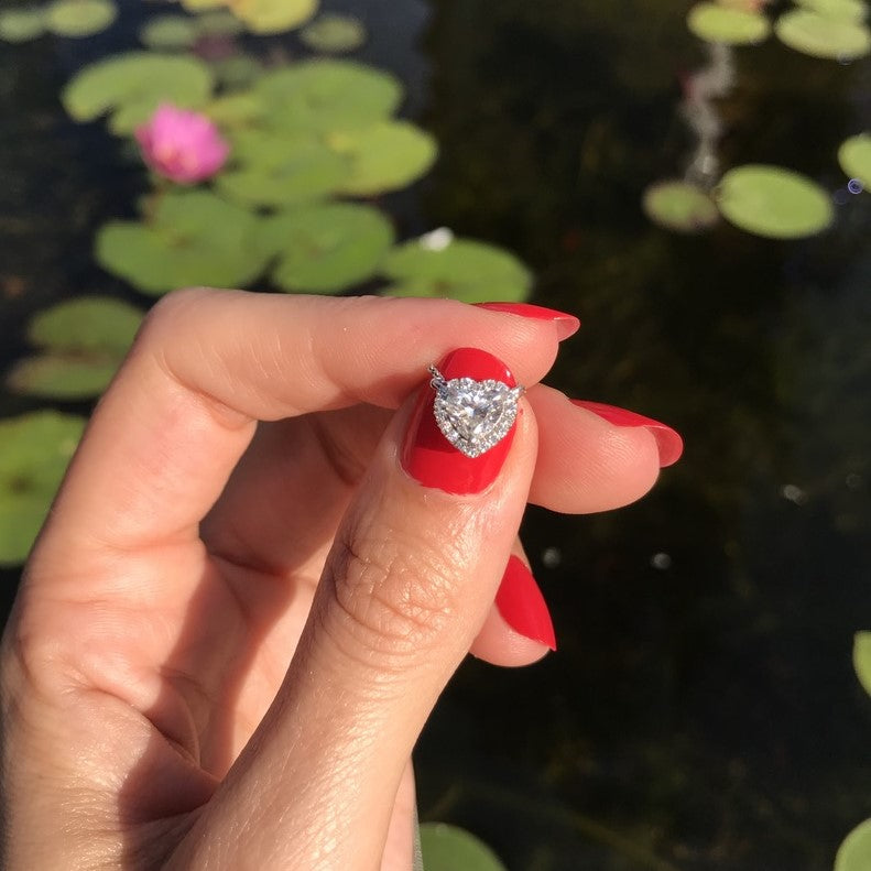 תליון יהלומים בעיצוב לב