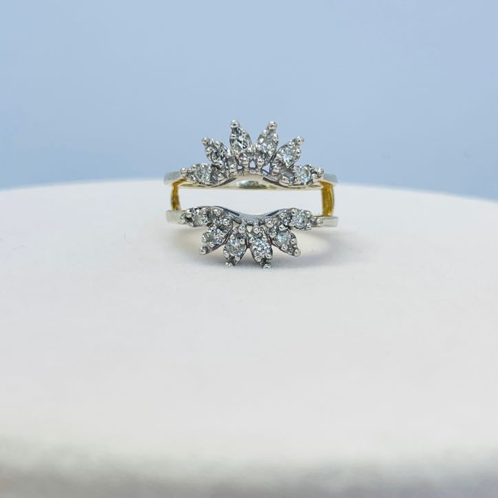 טבעת יהלומים טבעיים בצורת שמש 0.36 קראט צבע F ניקיון SI זהב 14K לבן מק״ט 562