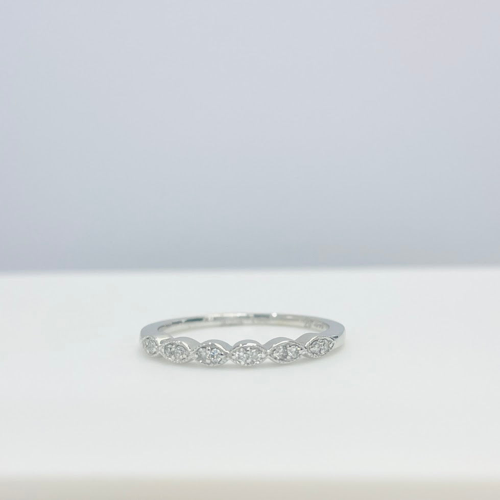 טבעת זהב לבן 14K משובצת יהלומים טבעיים 0.12 קראט צבע F נקיון SI מק"ט 311