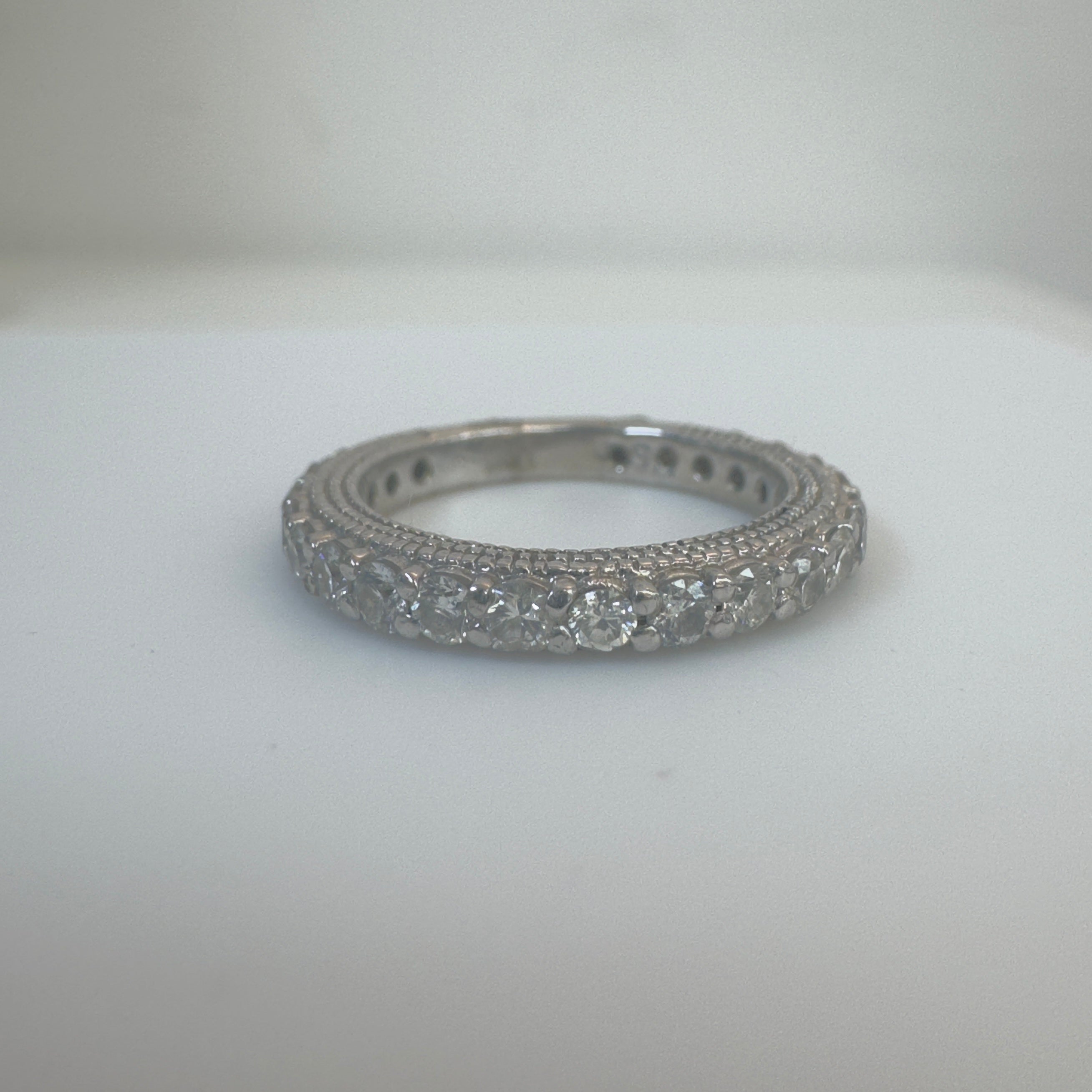 טבעת איטרניטי יהלומים טבעיים 0.90 קראט יהלומים טבעיים צבע F ניקיון VS זהב 14K לבן מק"ט 23