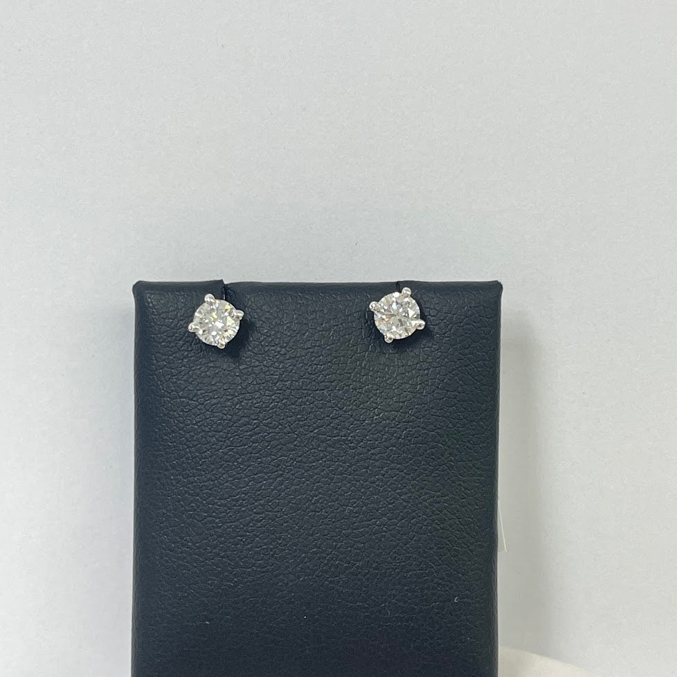 עגילי יהלומים טבעיים 0.85 קראט צמודים סוליטר צבע F ניקיון SI1 זהב 14K לבן מק"ט 490