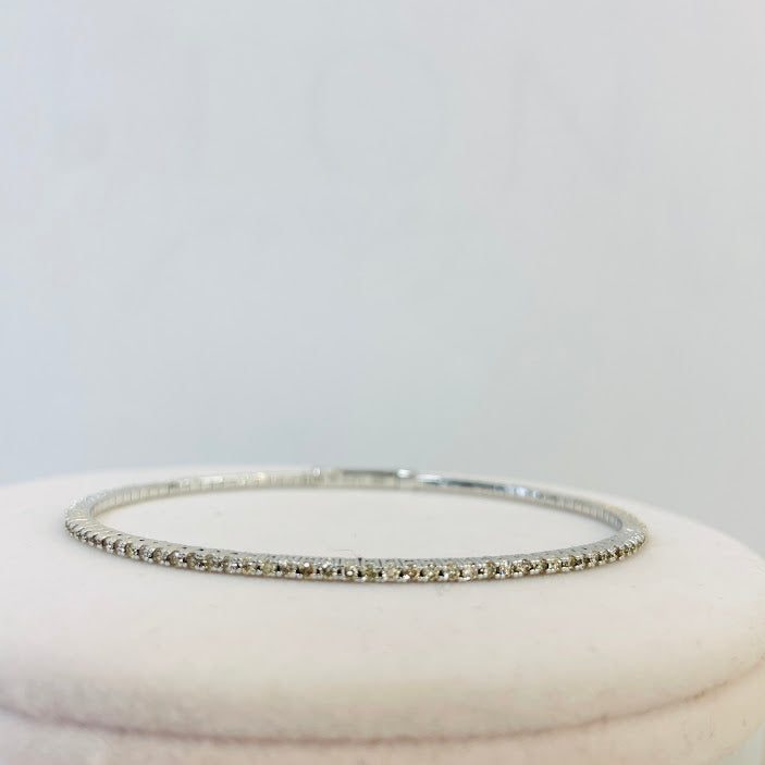 צמיד קפיץ קשיח זהב לבן 14K משובץ 1.00 קראט יהלומים טבעיים צבע F נקיון VS מק"ט 395