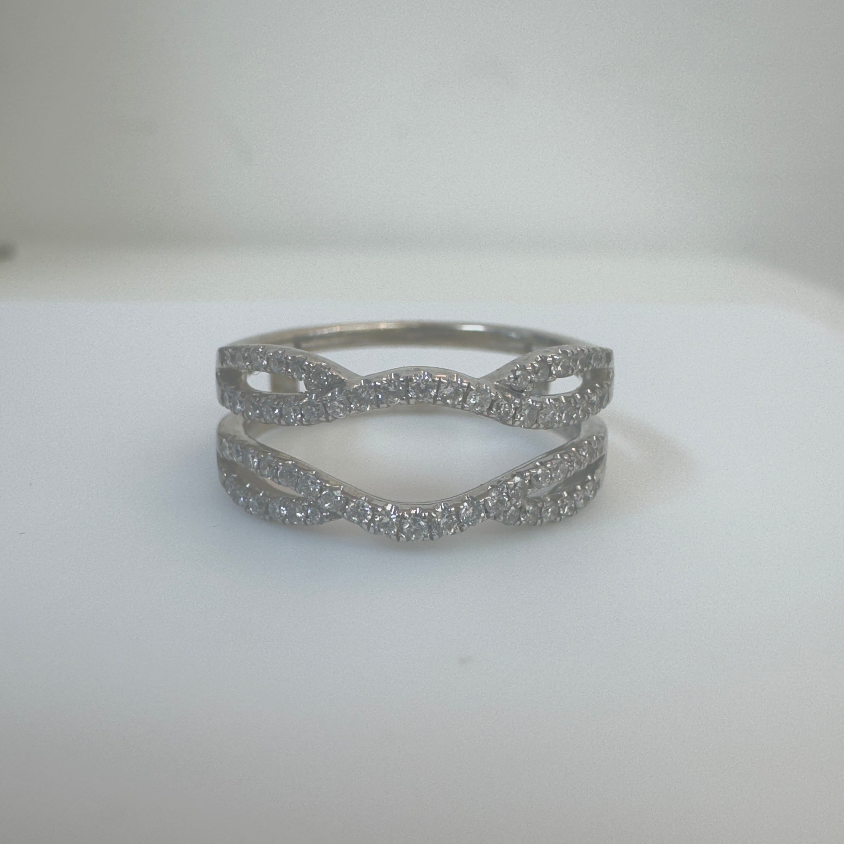 טבעת יהלומים טבעיים שתי שורות 0.31 קראט צבע F ניקיון VS-SI זהב 14K לבן מק"ט 250