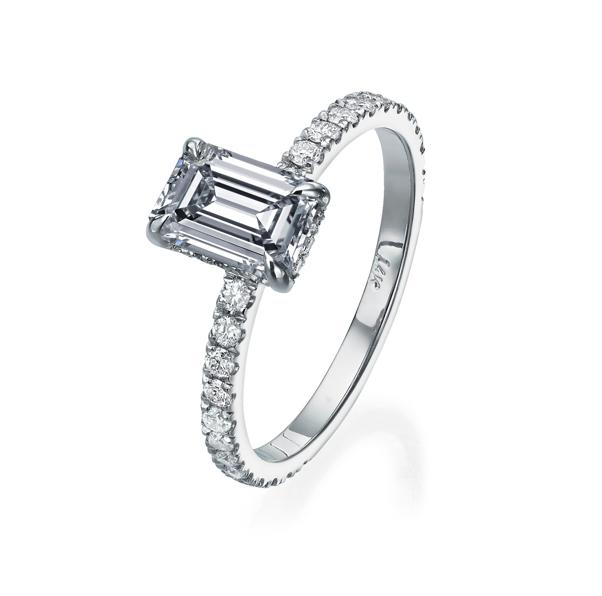 טבעת אירוסין עם יהלום אמרלד