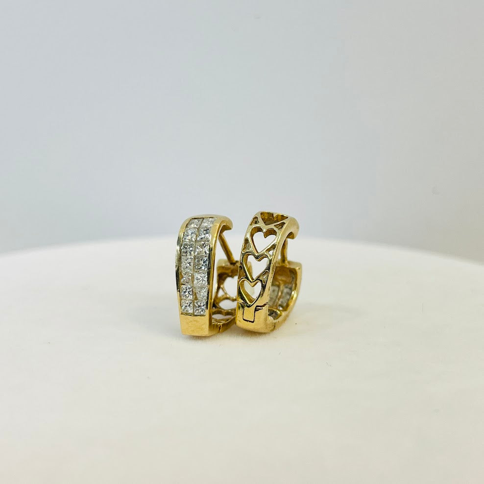 עגילי זהב צהוב 14K משובצים יהלומים טבעיים פרינסס 0.30 קראט צבע F נקיון VS מק"ט 227