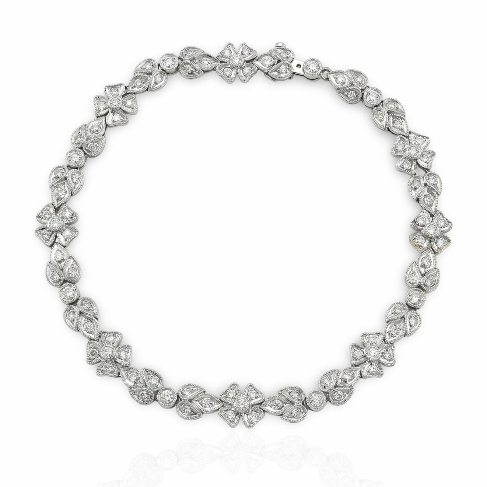 צמיד פלטינה פרחים משובצים יהלומים 1.55 קראט מק״ט 584