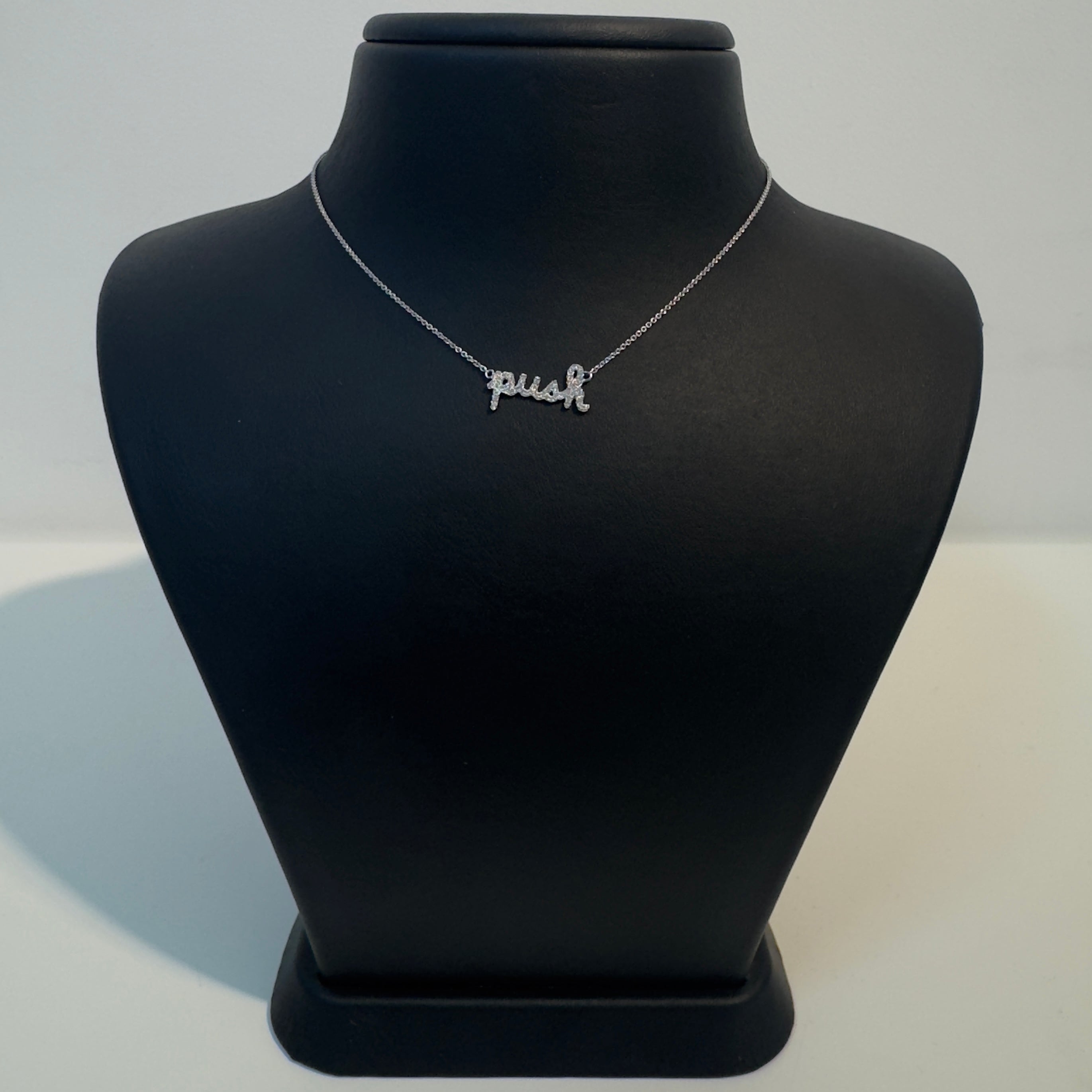 שרשרת יהלומים טבעיים 0.14 קראט בעיצוב ״Push" צבע F ניקיון VS זהב 14K לבן מק"ט 613