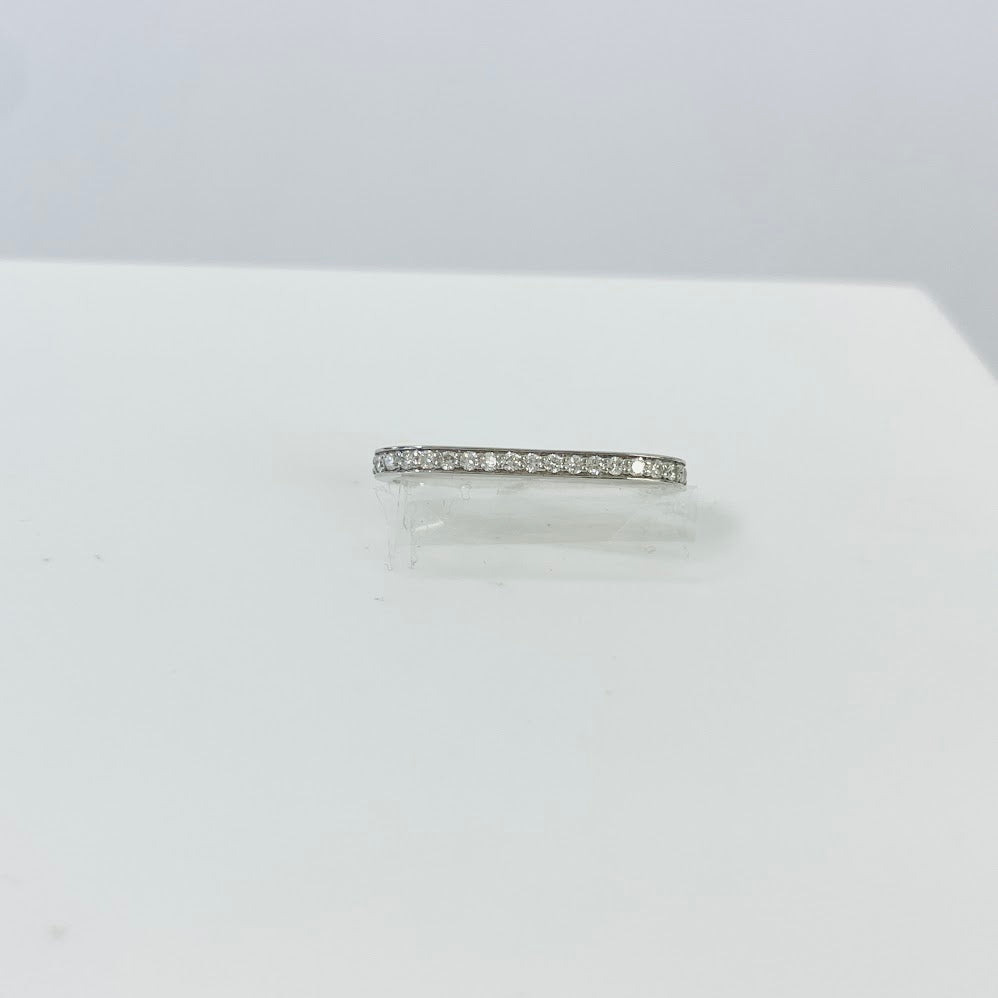 עגיל אליקס זהב לבן 14K משובץ 0.15 קראט יהלומים טבעיים צבע F נקיון VS מק"ט 2168