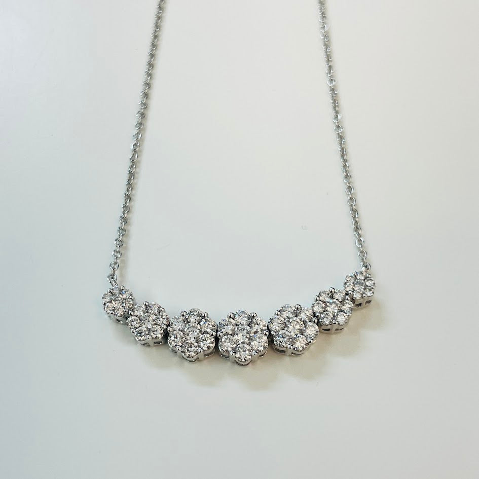 שרשרת פרחים זהב לבן 14K משובצת 0.50 קראט יהלומים טבעיים צבע F נקיון VS מק"ט 348