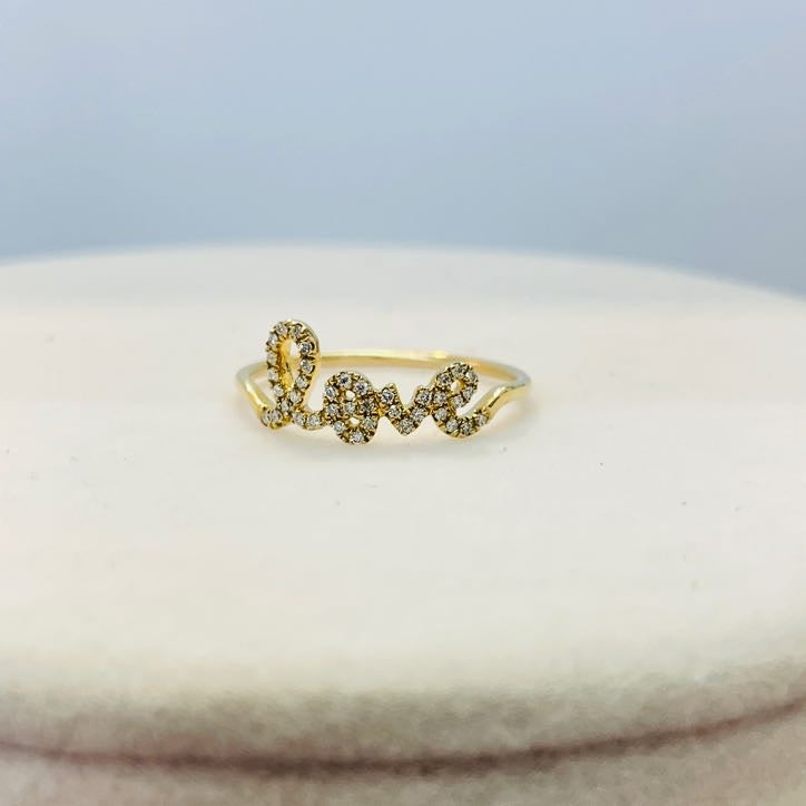 טבעת יהלומים טבעיים 0.10 קראט "Love" צבע F ניקיון VS זהב צהוב 14K מק"ט 606