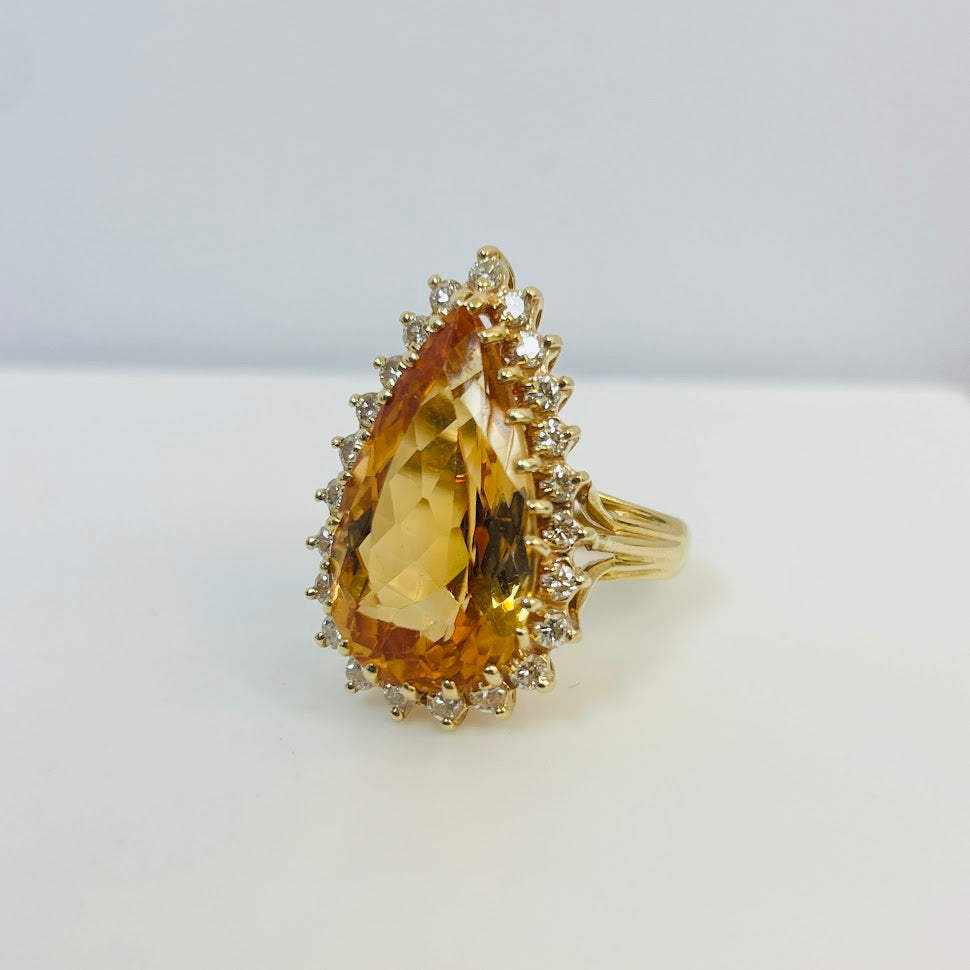 טבעת זהב צהוב 14K משובצת אבן חן סיטרין 7.00 קראט ויהלומים טבעיים 0.60 צבע F נקיון VS מק"ט 238