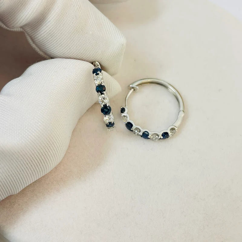 עגילי חישוק זהב 14K משובצים 0.25 קראט יהלומים טבעיים ו0.25 אבני חן ספיר כחול מק"ט 259