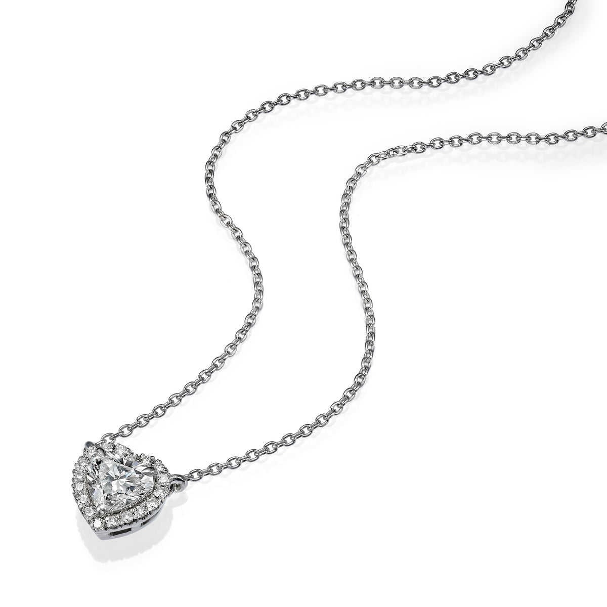 תליון יהלומים בעיצוב לב