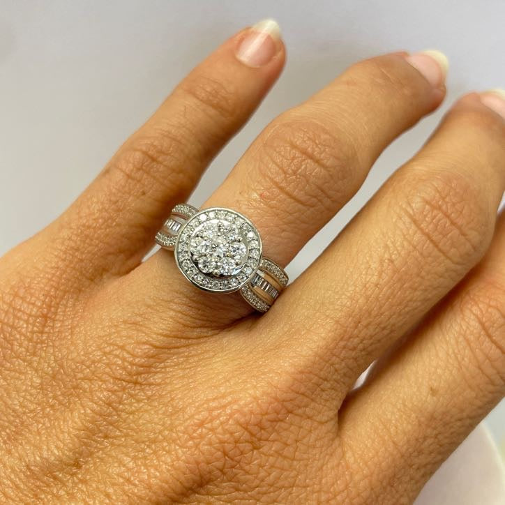 טבעת יהלומים טבעיים בעיצוב פרח 1.00 קראט צבע F ניקיון VS-SI זהב 10K לבן מק״ט 585