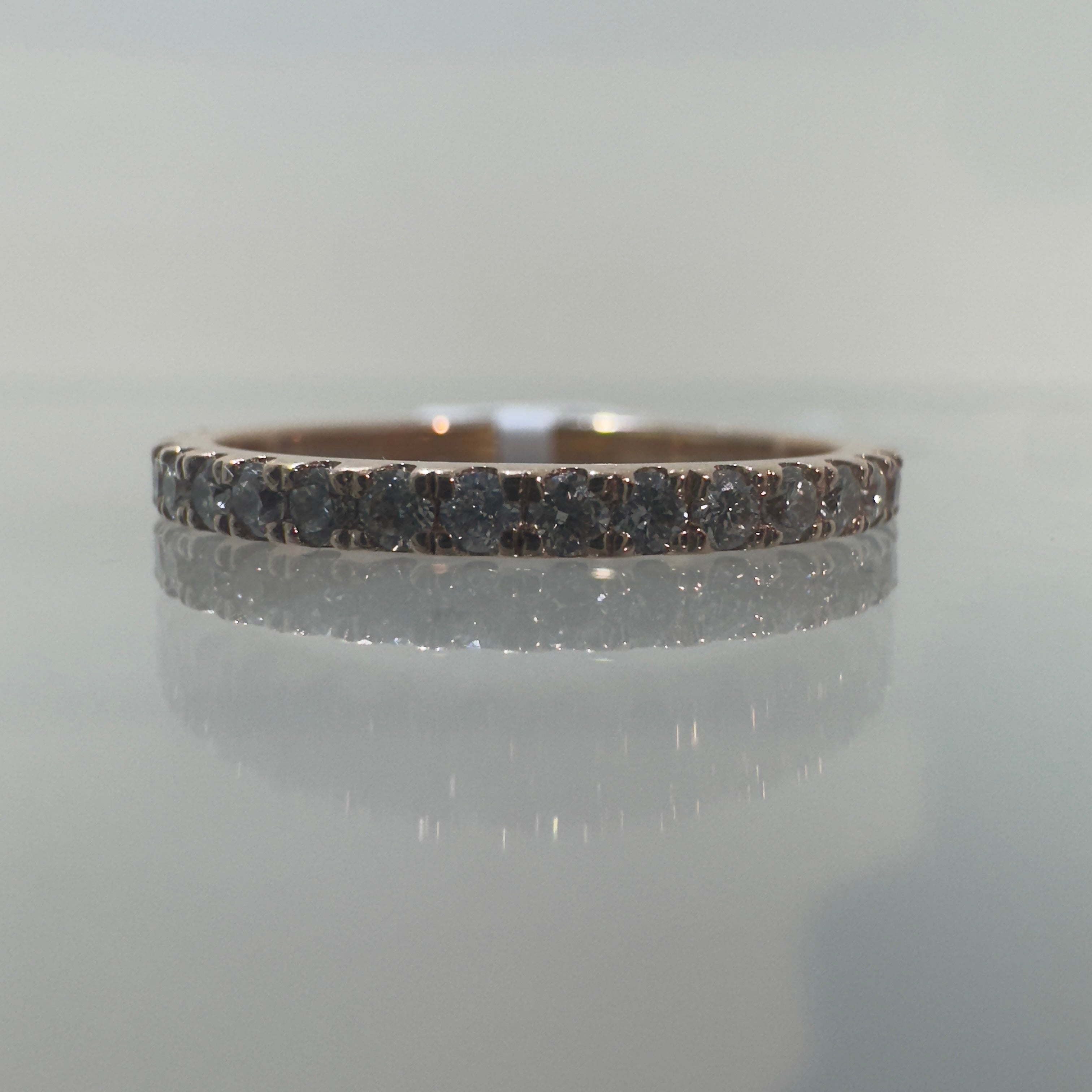 טבעת חצי פס יהלומים טבעיים 0.4 קראט צבע F ניקיון VS זהב 14K רוז גולד מק"ט 493