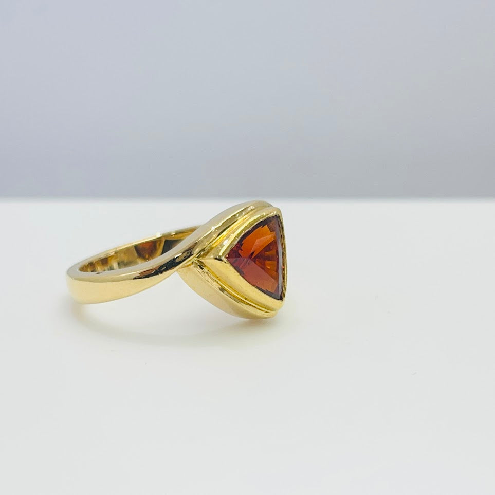 טבעת וינטג זהב צהוב 18K משובצת אבן חן 1.00 קראט ויהלומים טבעיים 0.07 צבע F נקיון VS מק"ט 117