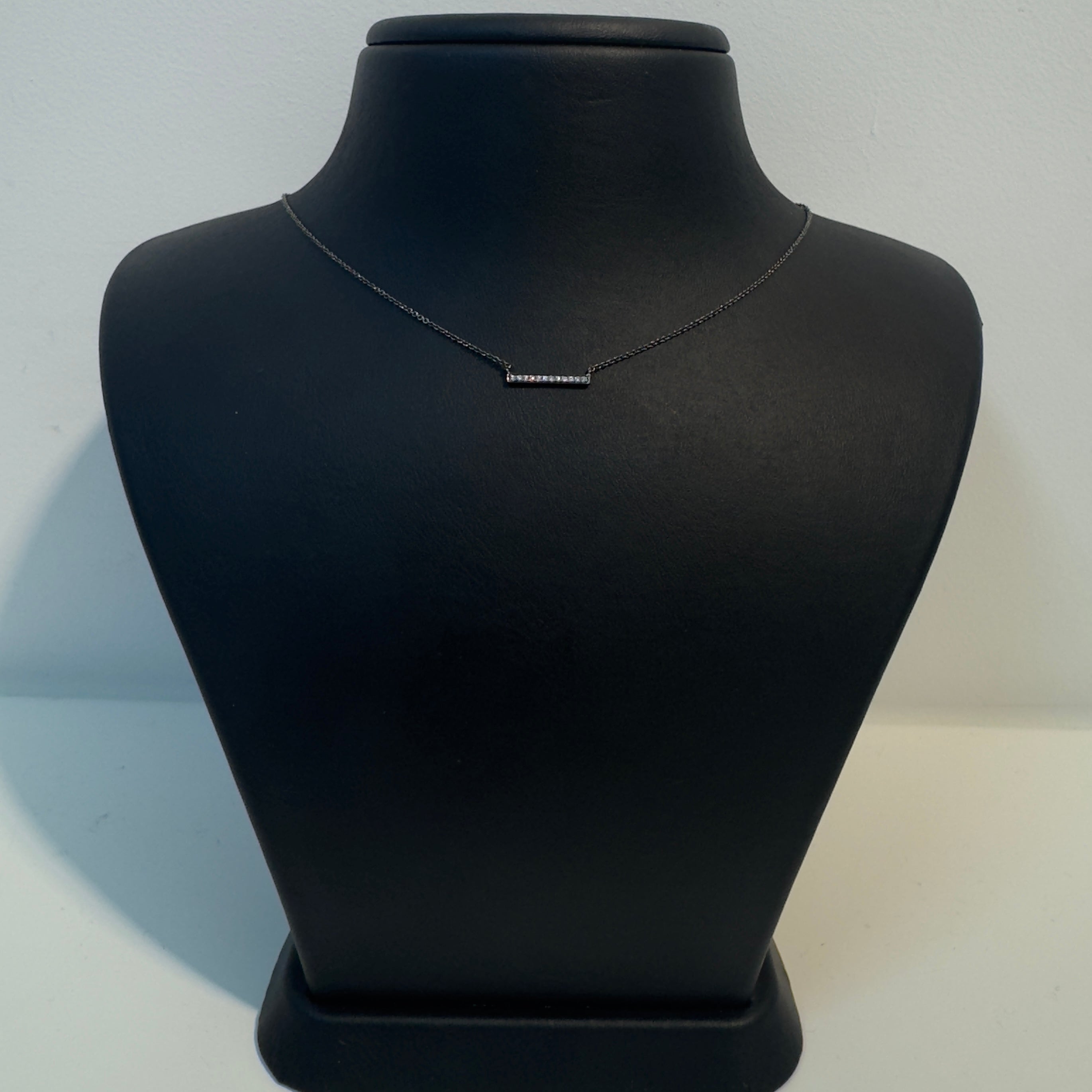 שרשרת פס יהלומים טבעיים 0.05 קראט צבע F ניקיון VS זהב 14K רודיום שחור מק"ט 608