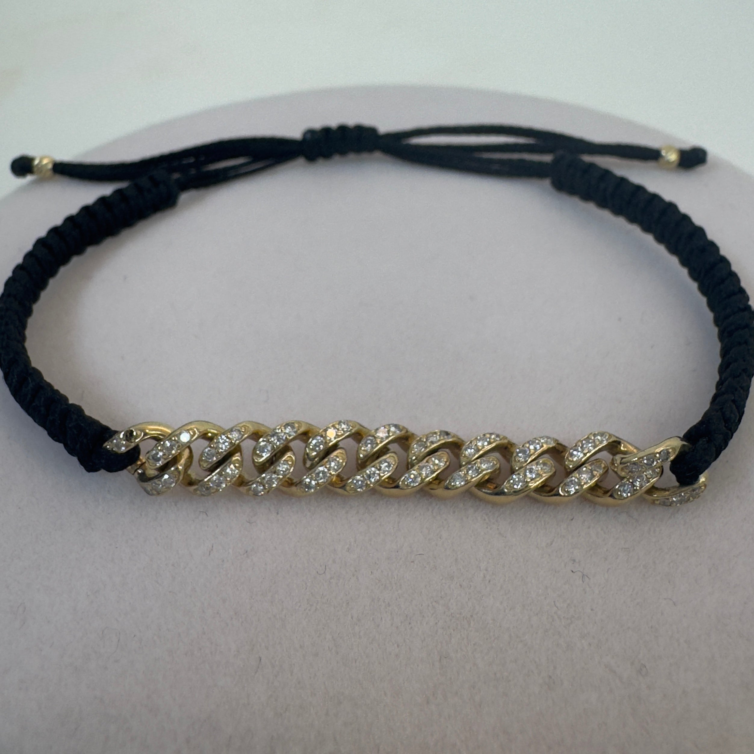 צמיד מקרמה עם צמיד קובני מזהב צהוב 14K משובץ יהלומים טבעיים 0.40 קראט צבע F נקיון VS מק"ט 725