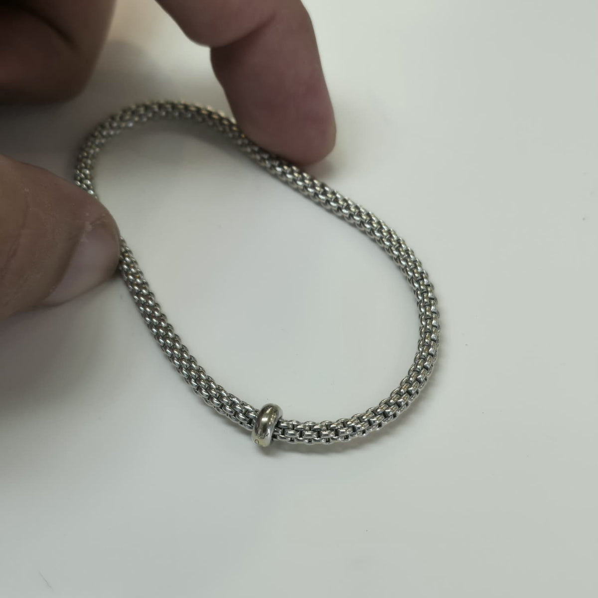צמיד גמיש זהב לבן 18K של חברת FOPE משובץ יהלום