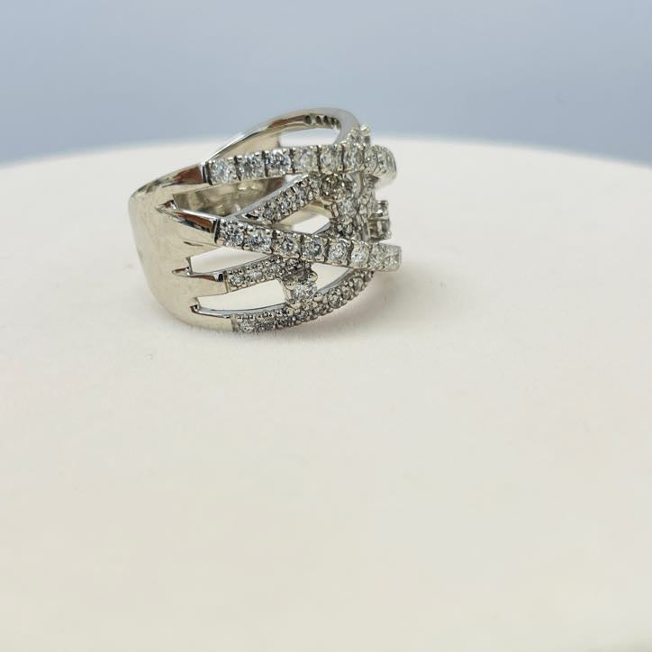 טבעת שורות יהלומים טבעיים 1.00 קראט צבע F ניקיון VS-SI זהב 14K לבן מק״ט 577