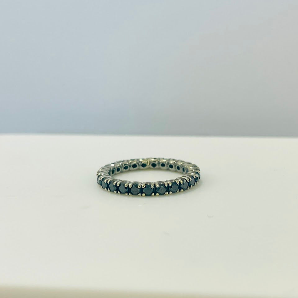 טבעת ETERNITY זהב לבן 14K משובצת יהלומים שחורים טבעיים 1.00 קראט