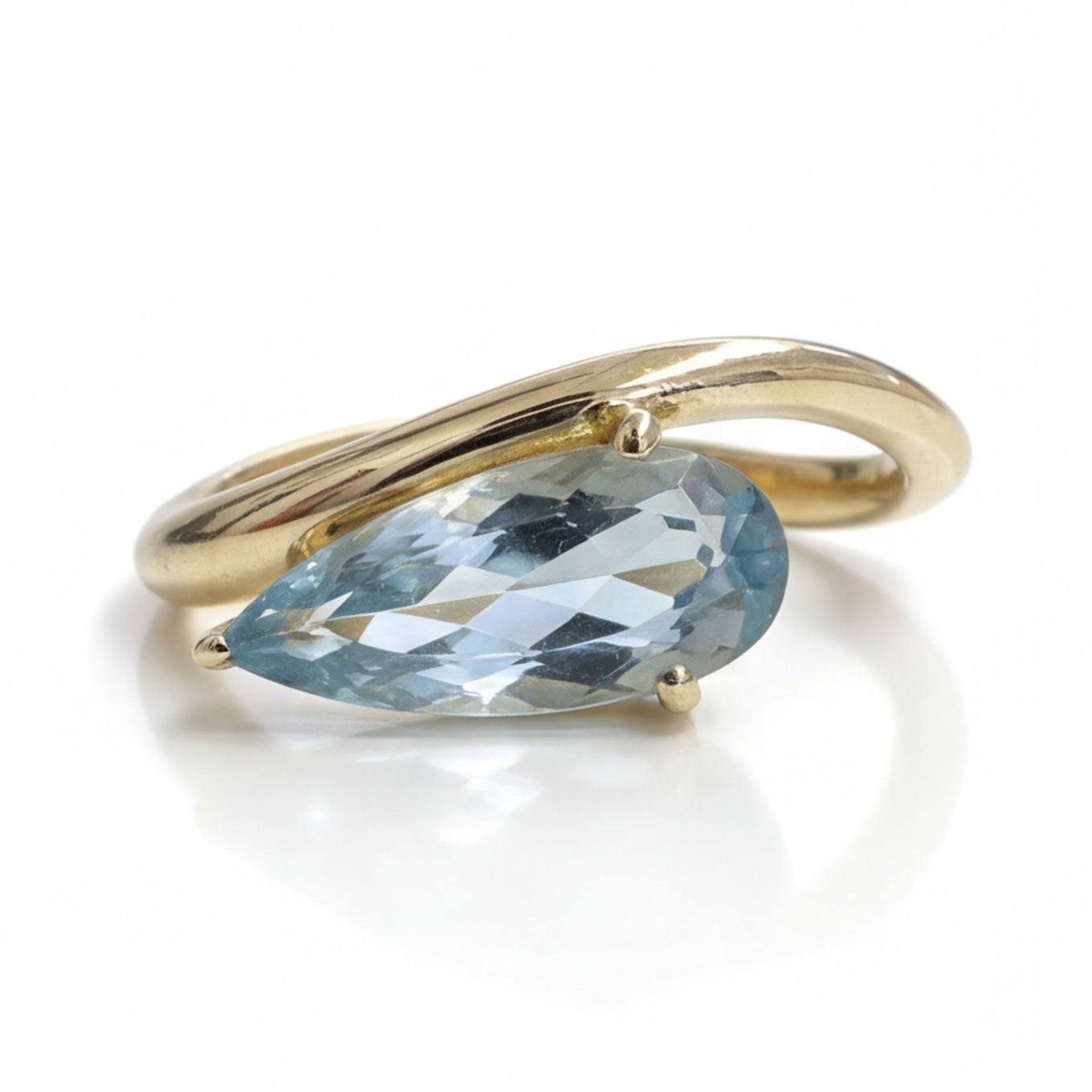 טבעת זהב 14K צהוב אקוומרין טיפה 2.05 קראט מק״ט 1007