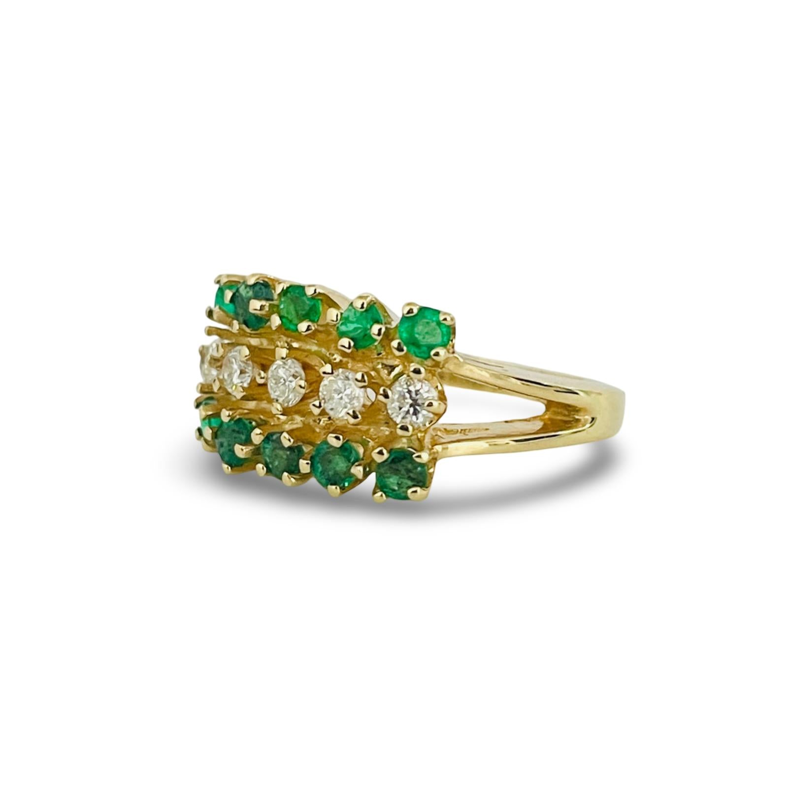 טבעת 3 שורות זהב 14K אמרלדים ויהלומים מק״ט 544