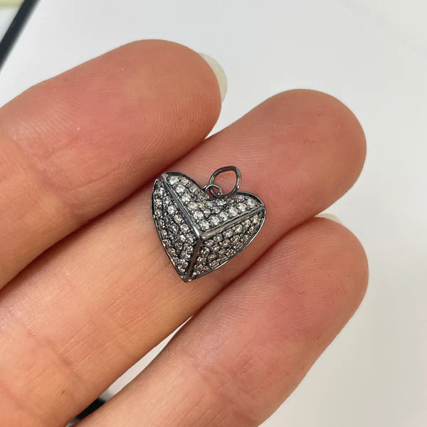 תליון לב משובץ 0.34 קראט יהלומים צבע F ניקיון VS-SI זהב 14K ברודיום שחור מק״ט 693