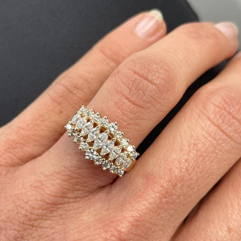 טבעת זהב צהוב 14K משובצת יהלומים טבעיים מרקיזות ועגולות 1.00 קראט צבע F נקיון VS מק"ט 449