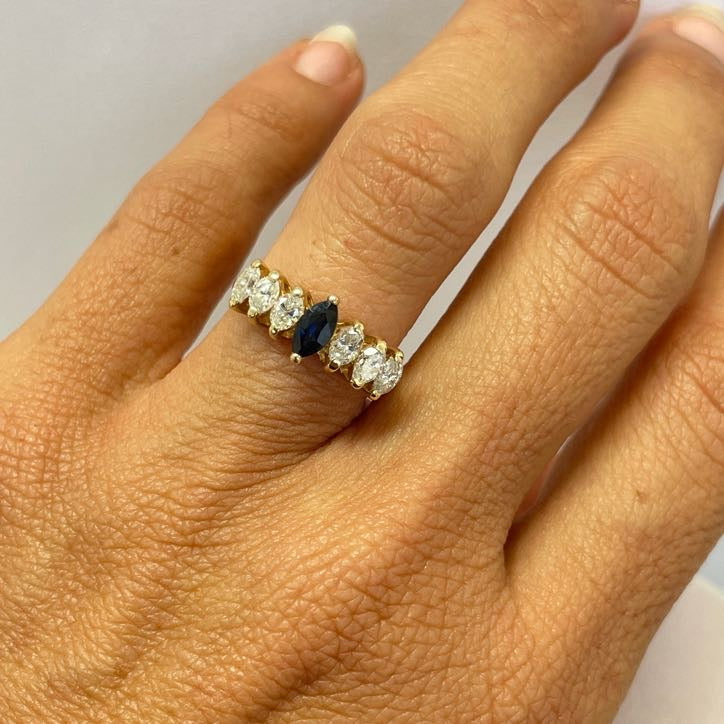 טבעת אבן ספיר כחולה מרקיזה ויהלומי מרקיזה טבעיים 0.65 קראט צבע F ניקיון VS זהב 14K צהוב מק״ט 570