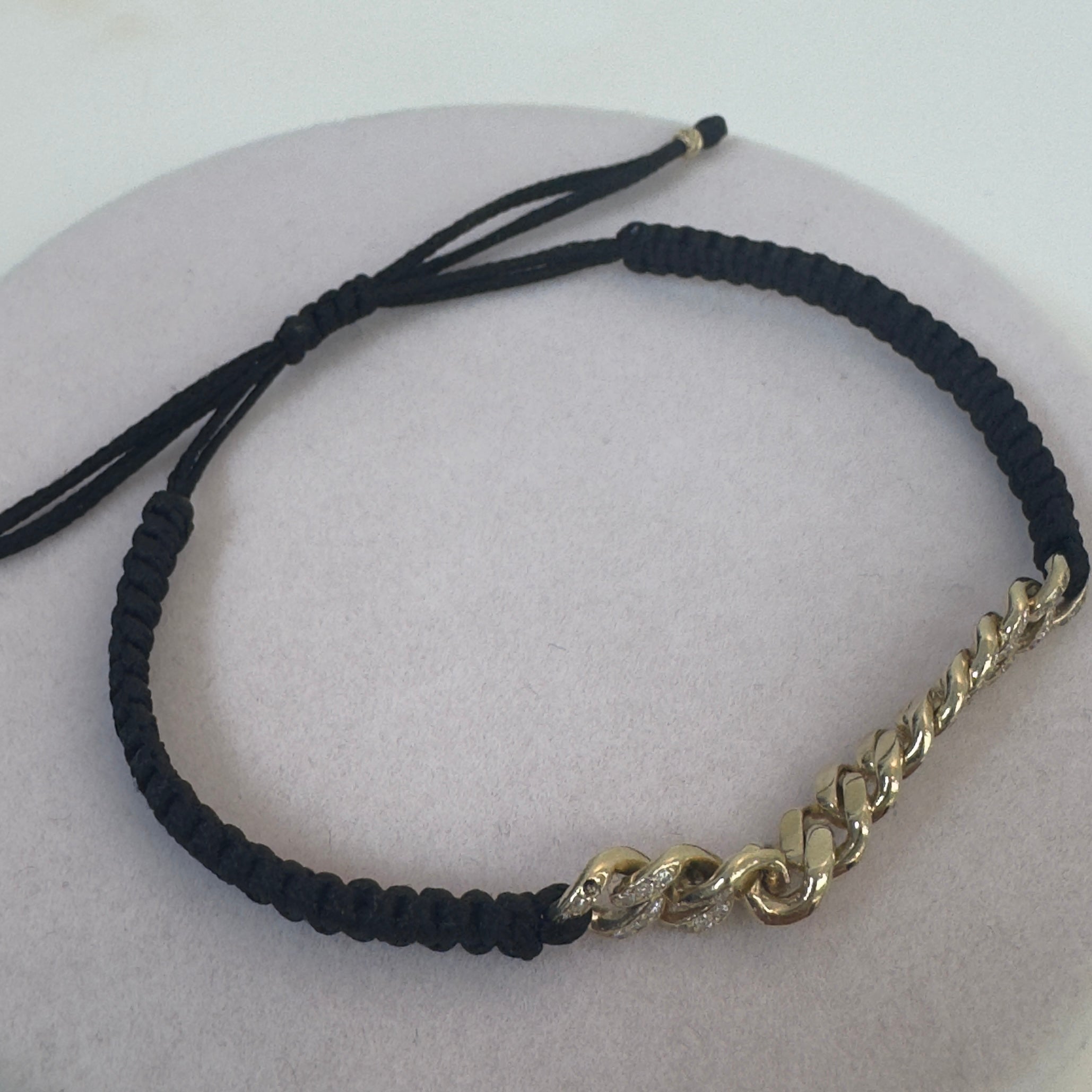 צמיד מקרמה עם צמיד קובני מזהב צהוב 14K משובץ יהלומים טבעיים 0.40 קראט צבע F נקיון VS מק"ט 725