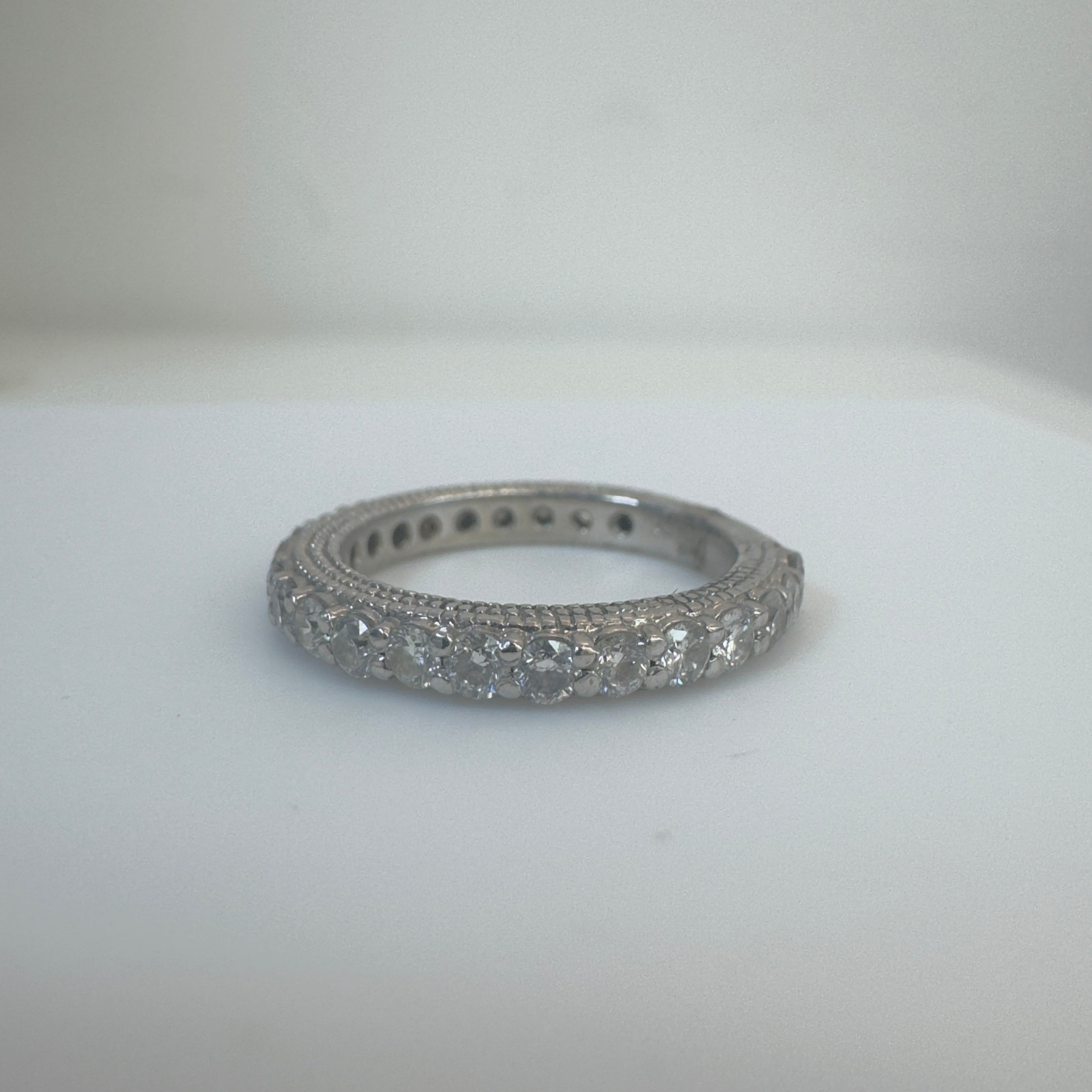 טבעת איטרניטי יהלומים טבעיים 0.90 קראט יהלומים טבעיים צבע F ניקיון VS זהב 14K לבן מק"ט 23