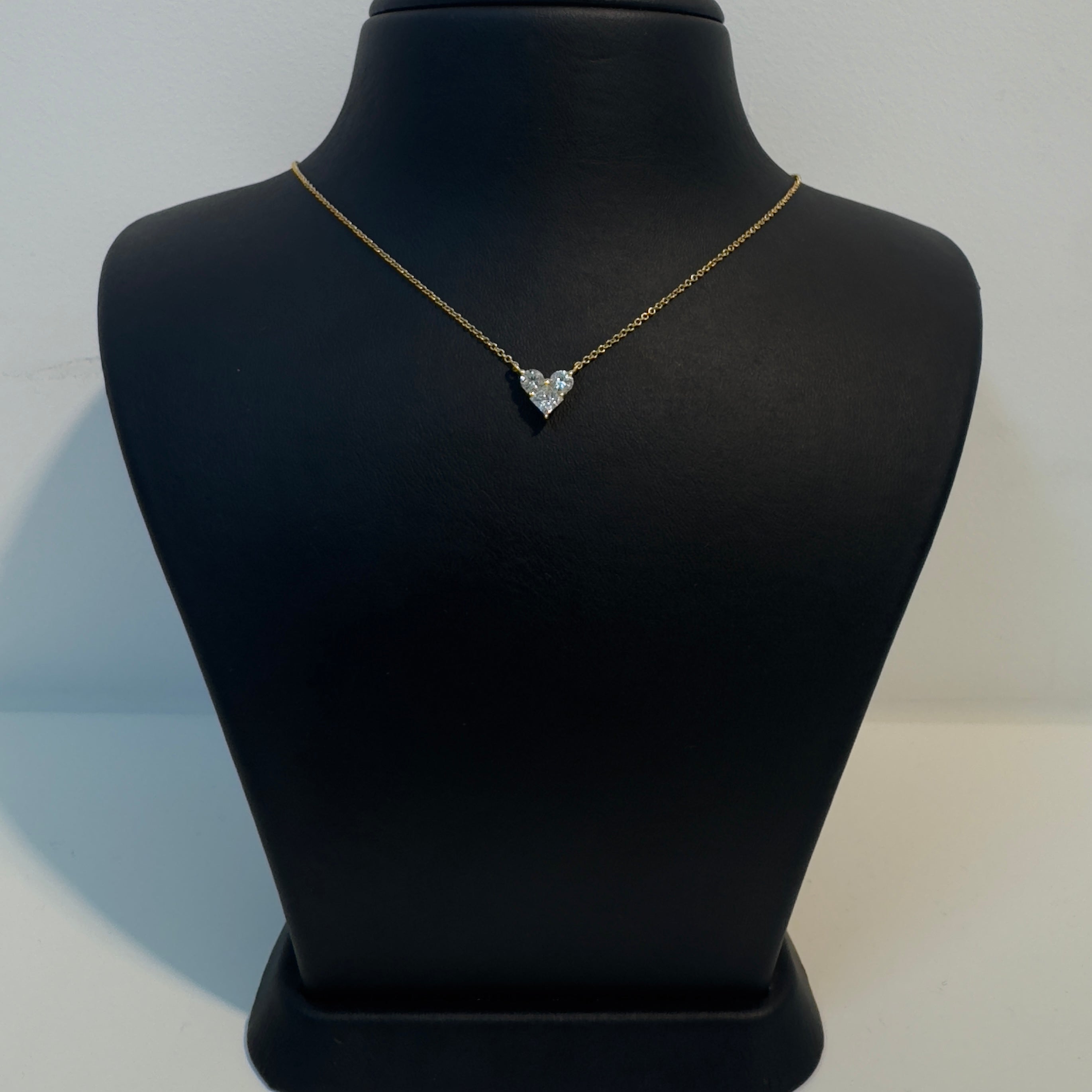 שרשרת יהלומים טבעיים 3 אבנים בצורת לב 0.95 קראט צבע F-G ניקיון VS זהב 14K צהוב מק"ט 624