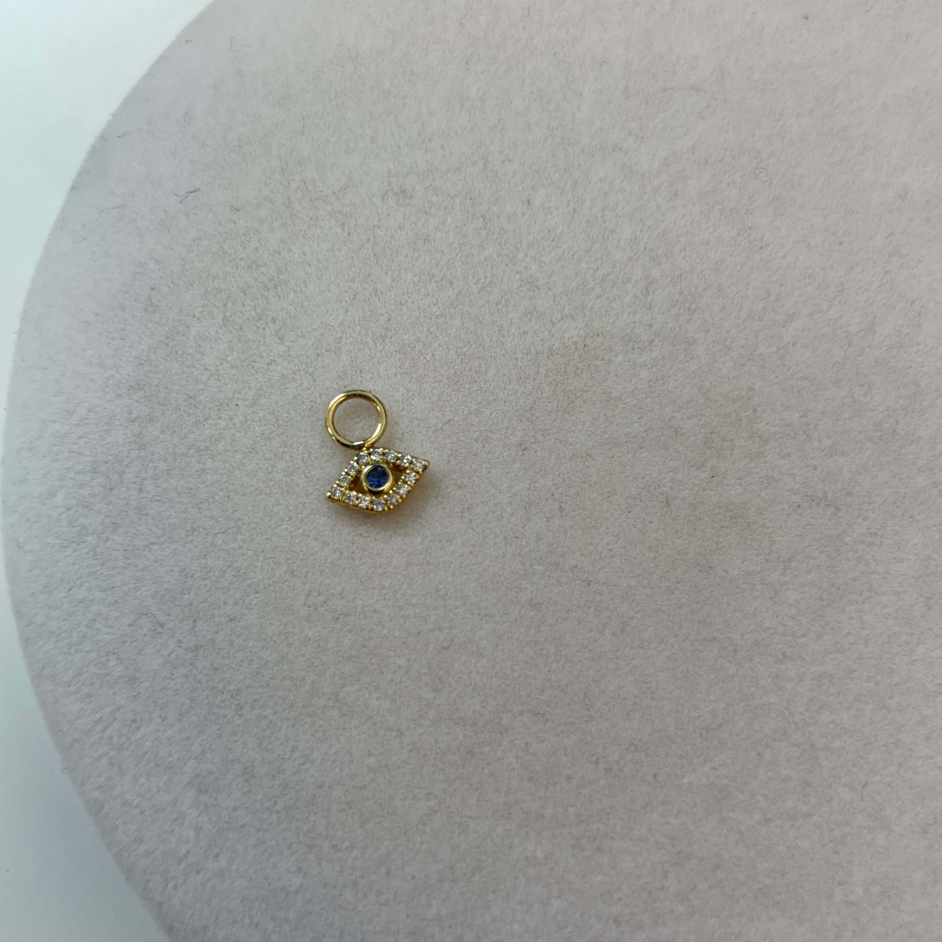 תליון יהלומים ואבן ספיר טבעיים בצורת עין 0.12 קראט יהלומים צבע F ניקיון VS זהב צהוב 14K מק״ט 722