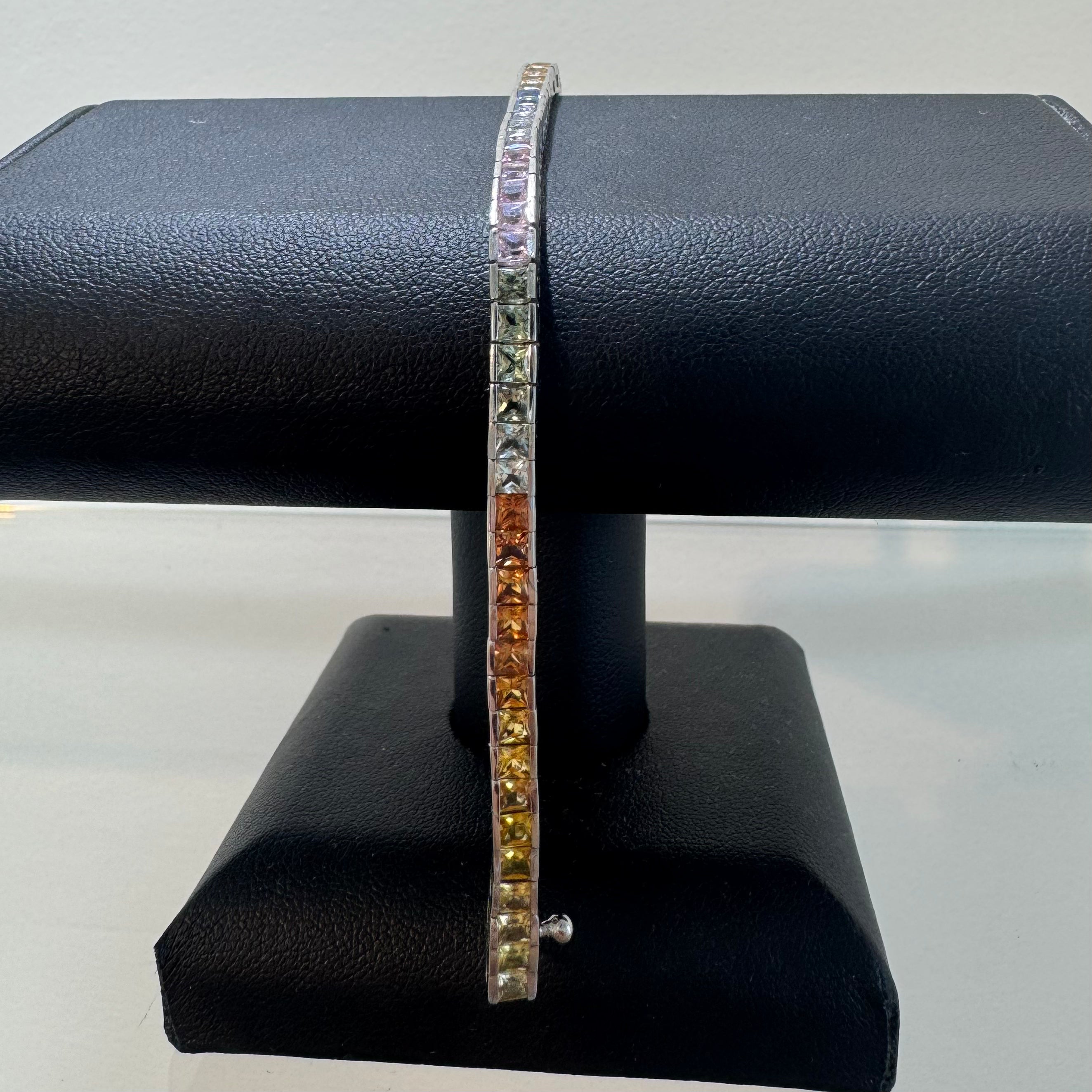 צמיד טניס ספירים צבעוני ריינבאו 14K זהב לבן מק"ט 441