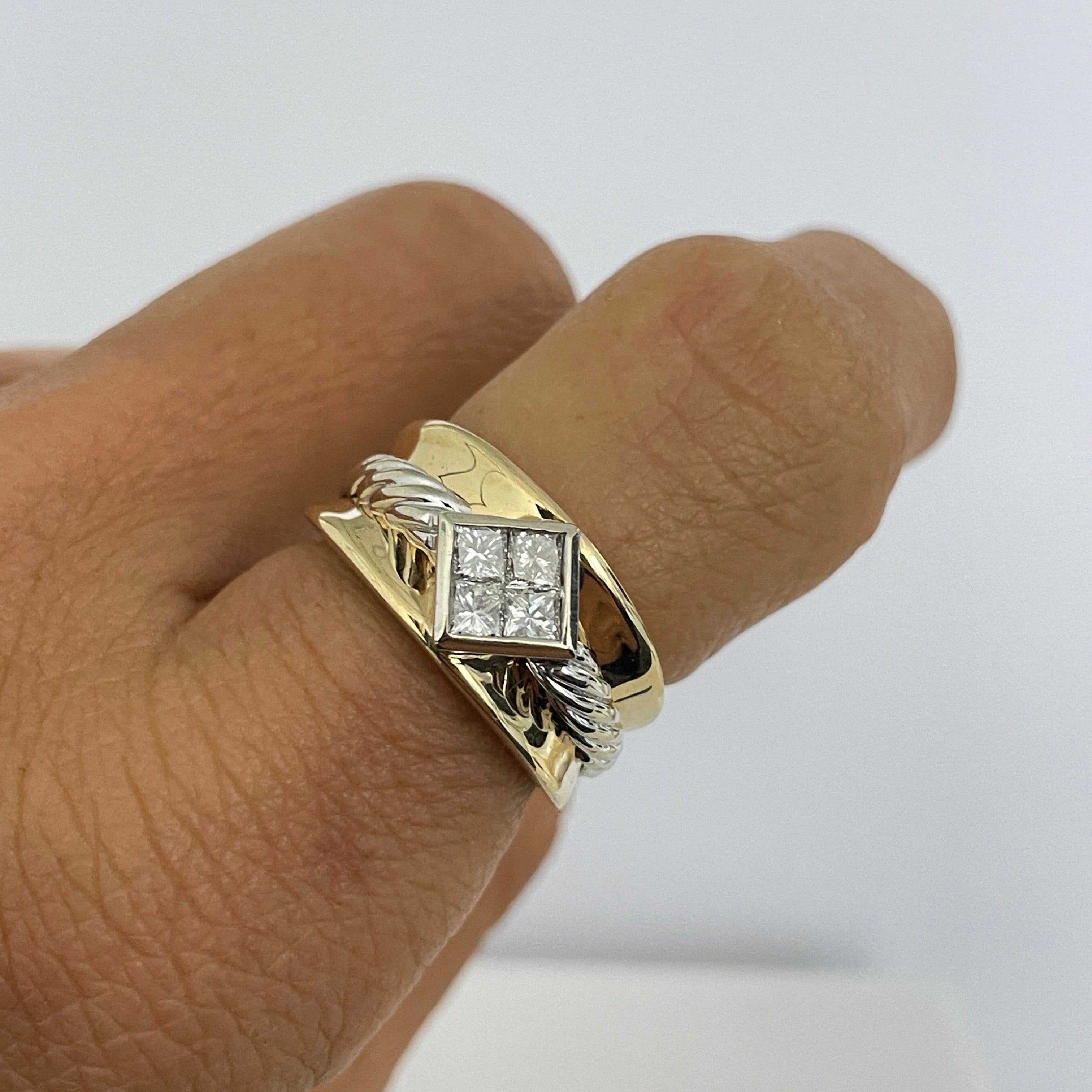 טבעת 4 יהלומים פרינסס טבעיים 0.50 קראט צבע F ניקיון VS זהב 14K צהוב מוקפת בצמה זהב לבן מק"ט 543