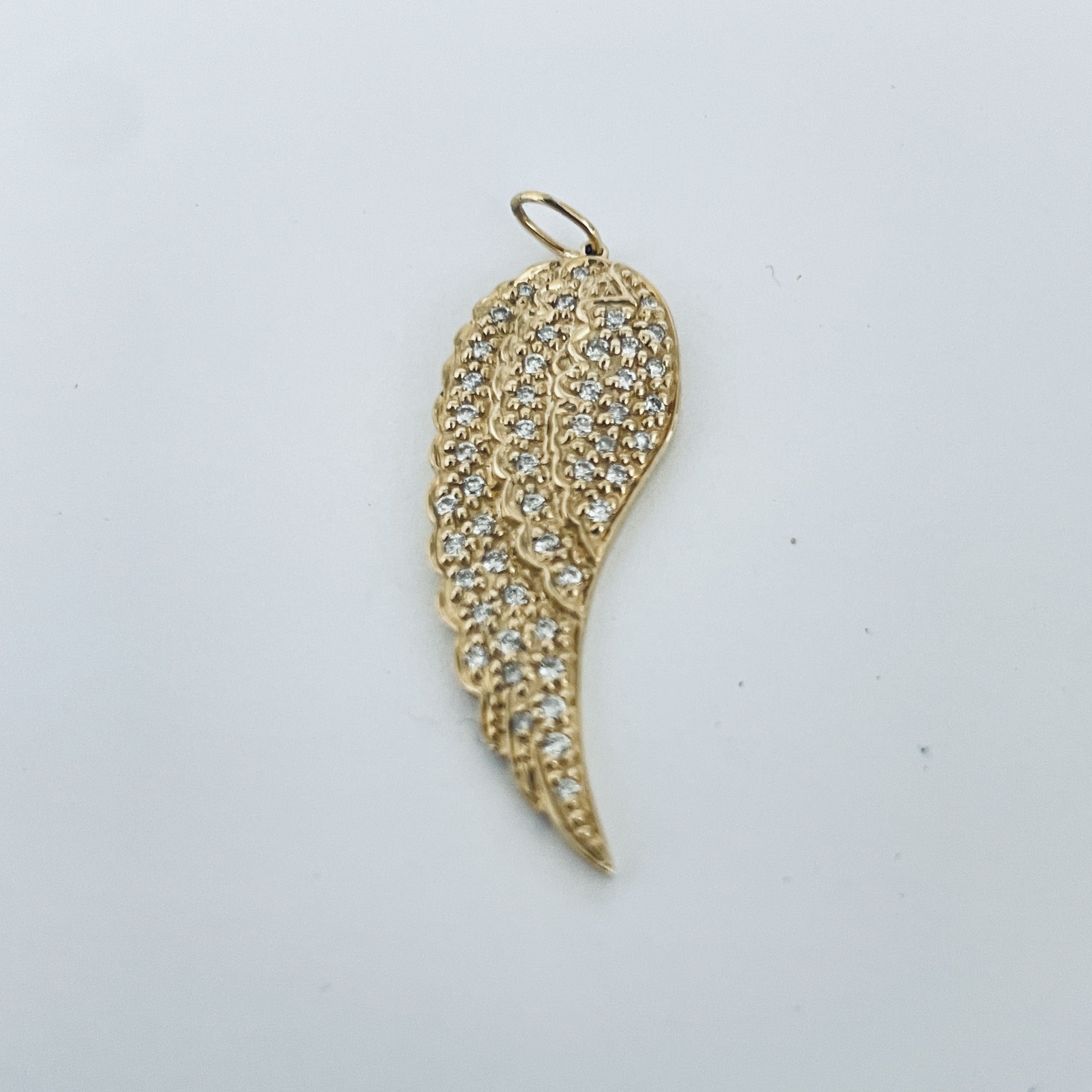 תליון יהלומים טבעיים בצורת כנף מלאך 0.29 קראט זהב צהוב 14K מק״ט 635
