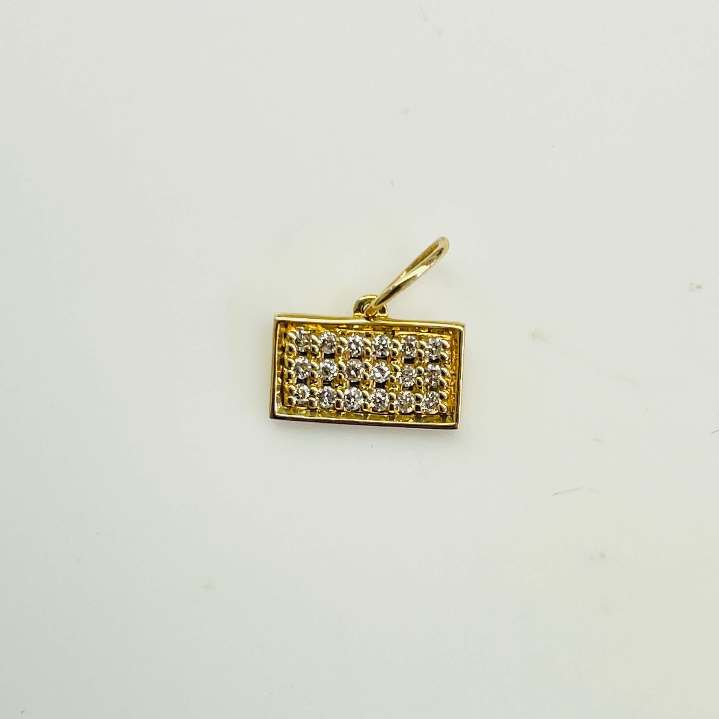 תליון יהלומים קטן מלבני 0.09 קראט צבע F ניקיון VS-SI זהב 14K צהוב מק״ט 630